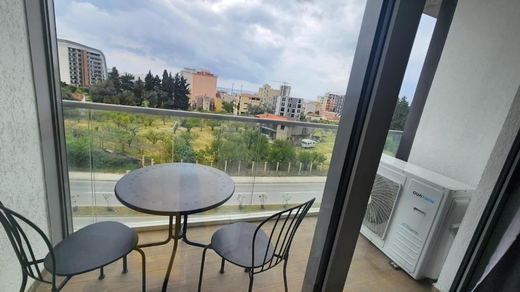 PMTR Luxury Sea View 2BR Apartment Modern Pool - 5