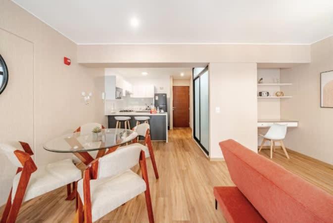 Stylish Flat 810 in the Hearth of Miraflores - 3