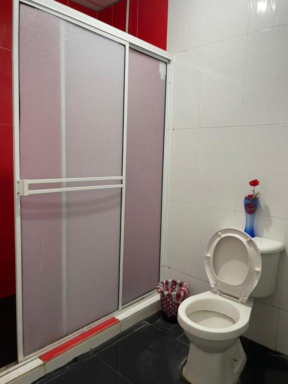 Habitacion para solo mujeres cama 2x2 con Baño Compartido - 3