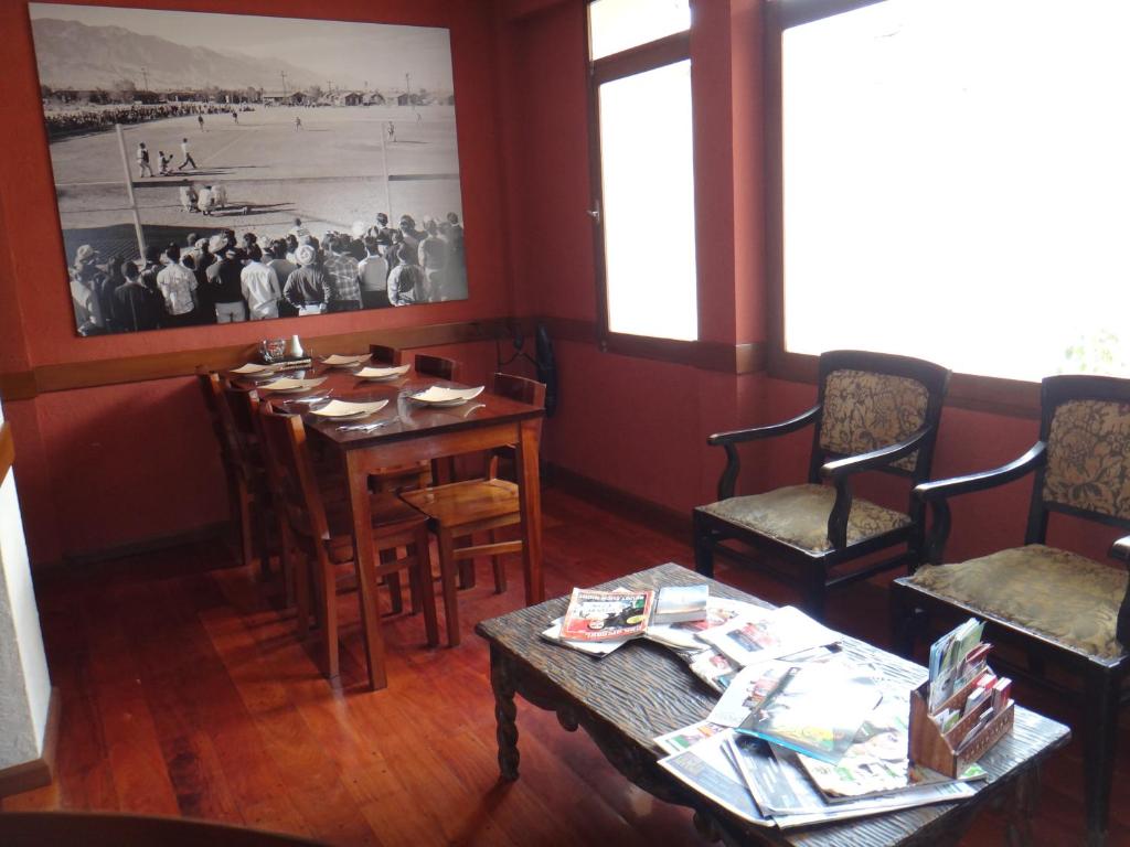 Rendezvous Hostal photo