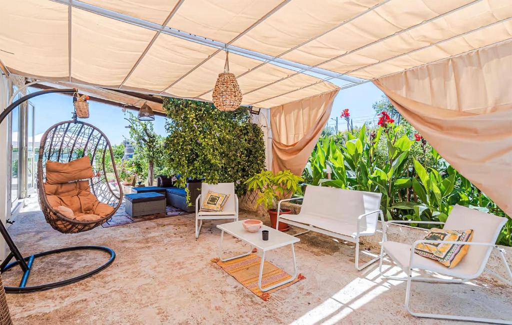 2 Bedroom Nice Home In Noto - 5