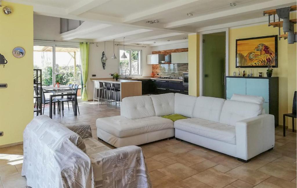 2 Bedroom Stunning Home In Imperia - 4