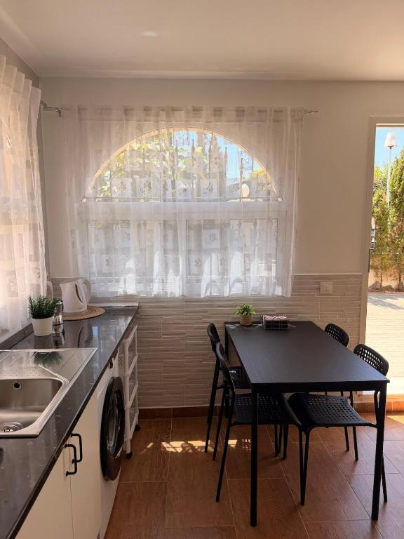 2-Bedroom Apartment 1-Minute Walk to the Beach - 4