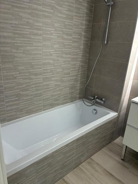 Newly build 2 bed Cap-Martin beach - 10mns from Monaco - 2