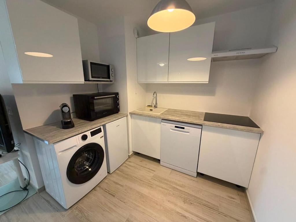 Newly build 2 bed Cap-Martin beach - 10mns from Monaco - 5