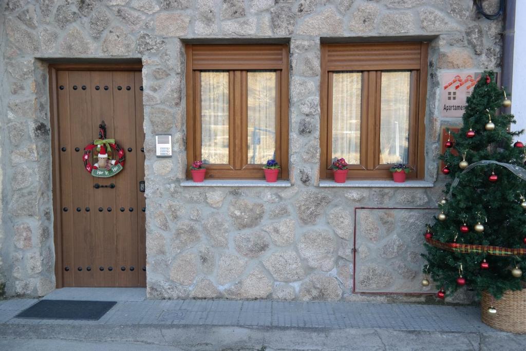 Apartamentos Valle&amp;Snow — Hotel in Vallejera de Riofrio