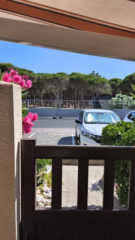 Maisonnette T2 bord de mer avec parking privé - 2