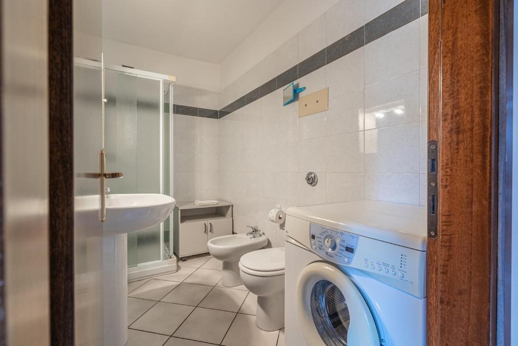 Three-room apartment in the center, next to the stadium - 4