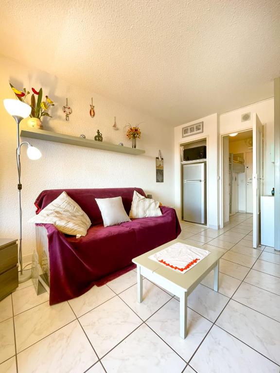 Bright apartment with pool - 5