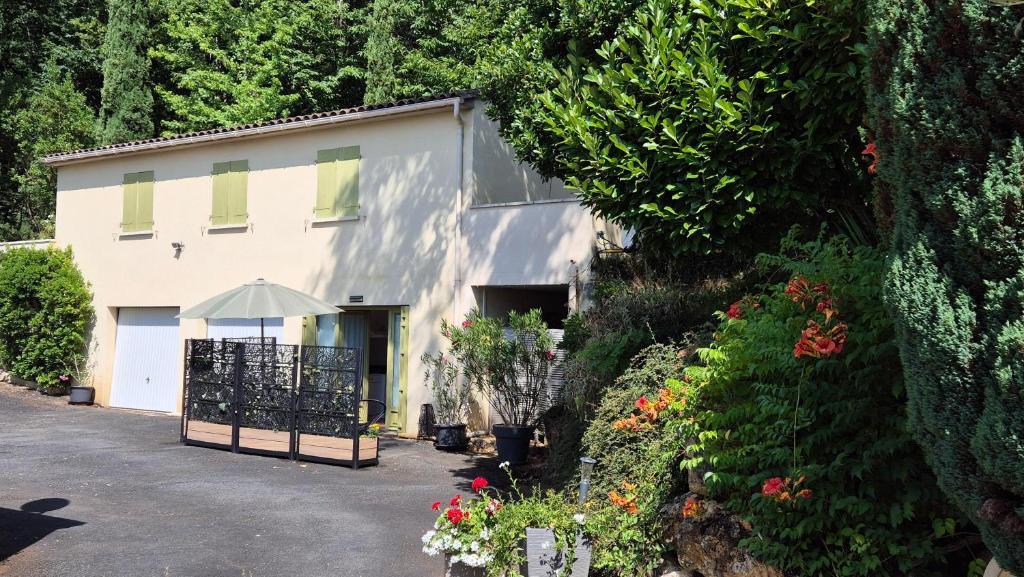 Studio Côté Sud Vert avec piscine à Sarlat - 1