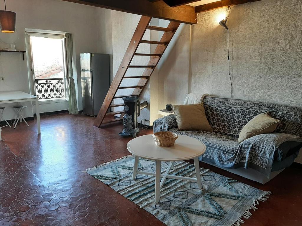 50m2 à 3 minutes à pied du Vieux-Port, Vue dégagée sur les toits - 3