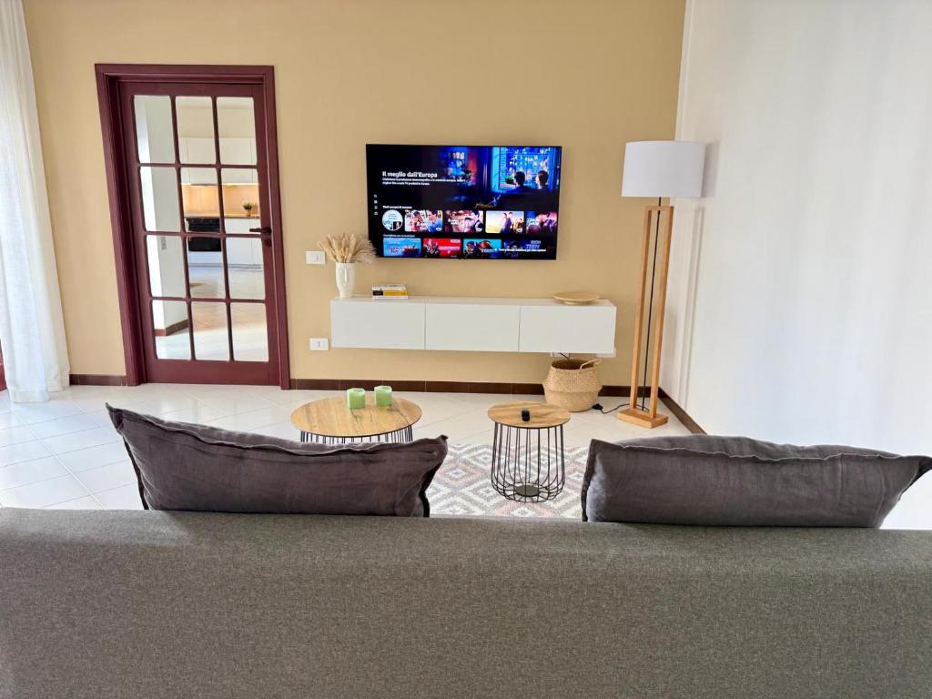 Ulia Apartment - 5