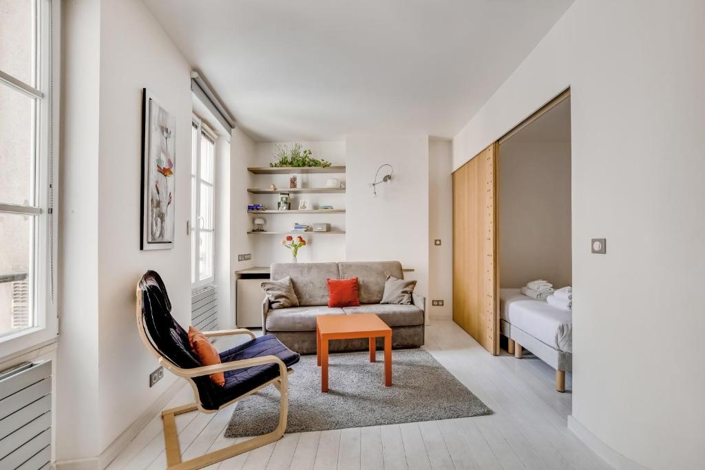Pick A Flat's Apartment in Île de la Cité - Rue Chanoinesse - 1