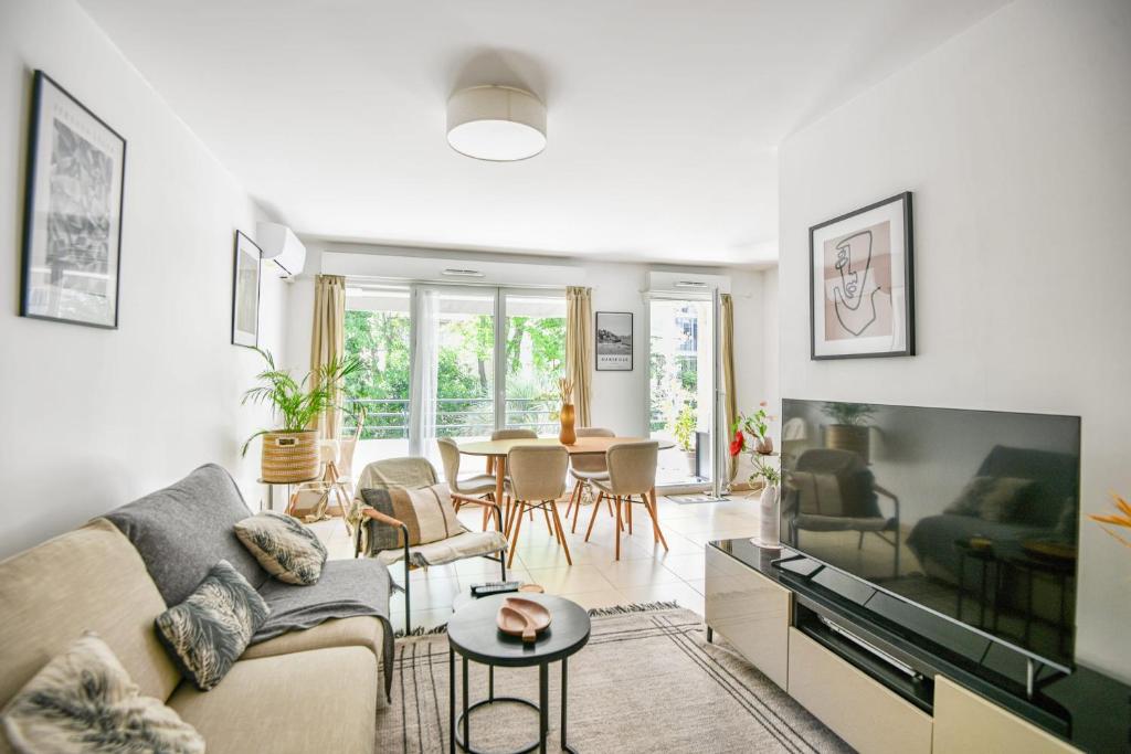 Appartement avec terrasse dans le Carré dOr - 2