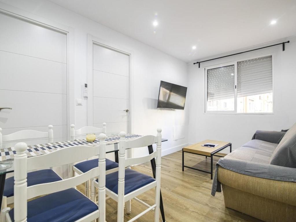 TuriVida Boutique Apartment Next to the Train Station - 1