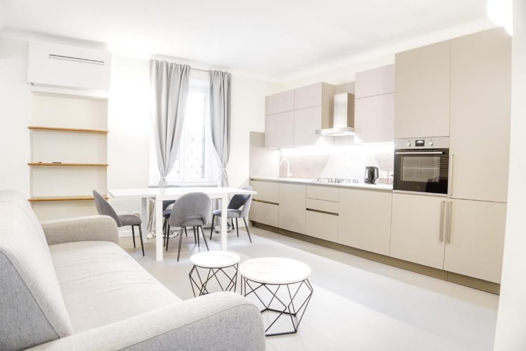 Monforte Premium Apartment - Steps from San Babila - 1