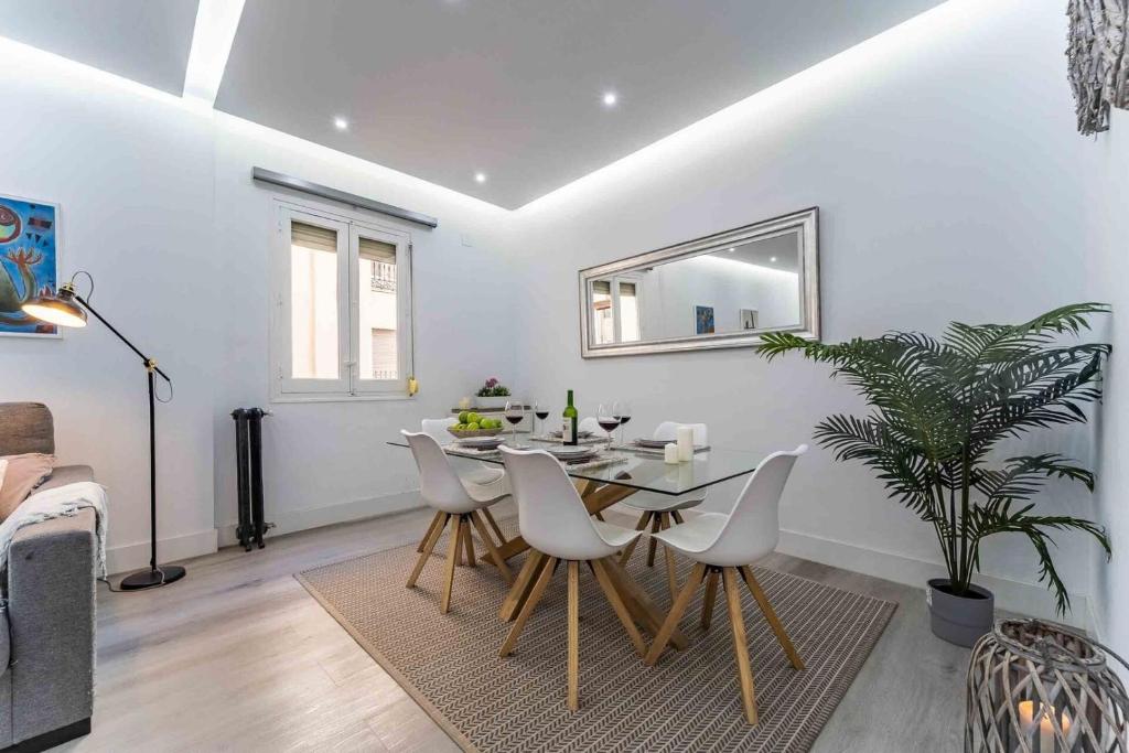Premium Apartment Heart of the City by TuriVida - 1