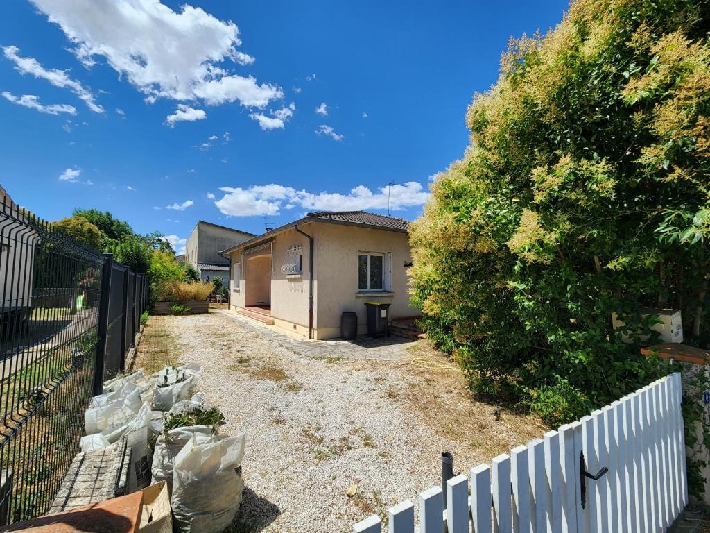 Maison individuelle de plain pied avec jardin - 3