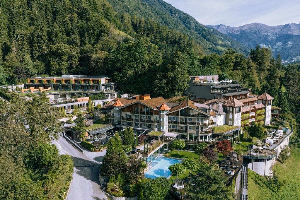 Hotel Chalet Das Alpenschlössel - 1