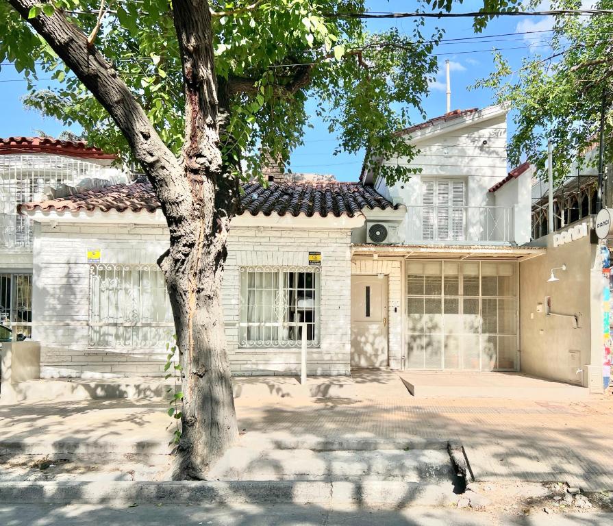 Gran casa privada en Mendoza centro hasta 15 personas - 3