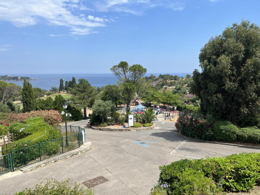 Cap Esterél 2 pièces vue mer et piscines - 3