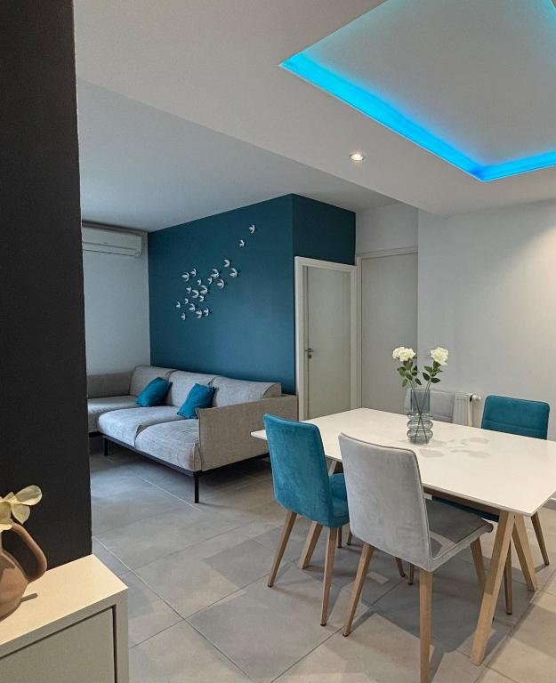 Charming duplex apartment in Antibes - 1