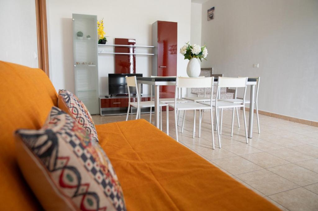 GuestHost - Santa Maria del Focallo Apartment - 1