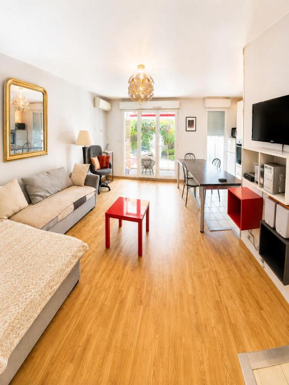 Excellent! Terrace, garden, garage, secured - 2