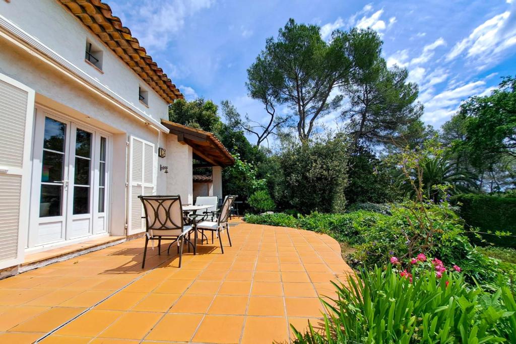 Maison Golf Piscine privée Jardin CLIM Terrasse Sécurisé - BENAKEY - 3