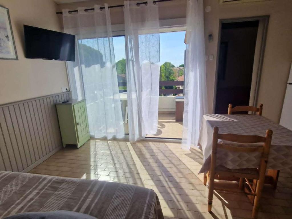 Studio cab. climatisé avec terrasse, pk privé et piscine - Grau d'Agde - 3