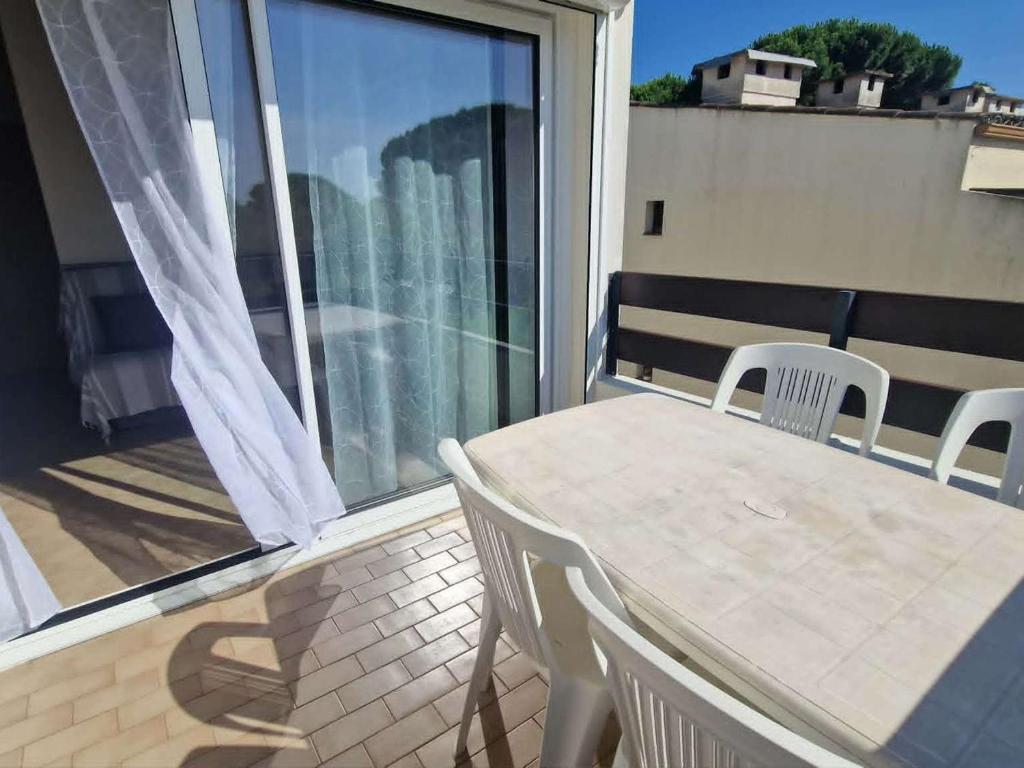 Studio cab. climatisé avec terrasse, pk privé et piscine - Grau d'Agde - 4