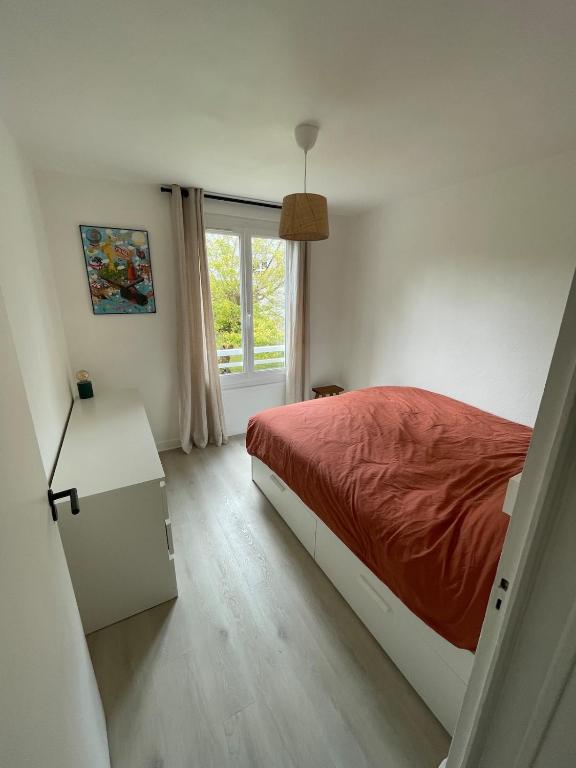 Cozy and bright apartment with private parking - 5