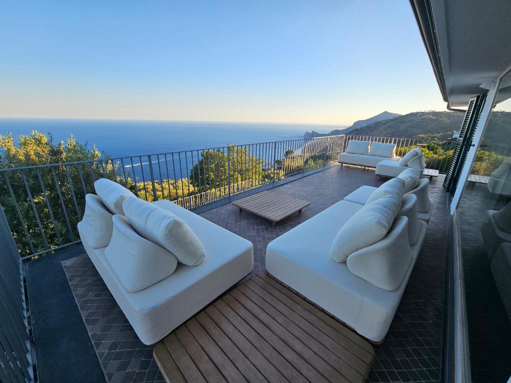 Villa Dequinz Luxury Retreat & Private Infinity Pool - 3