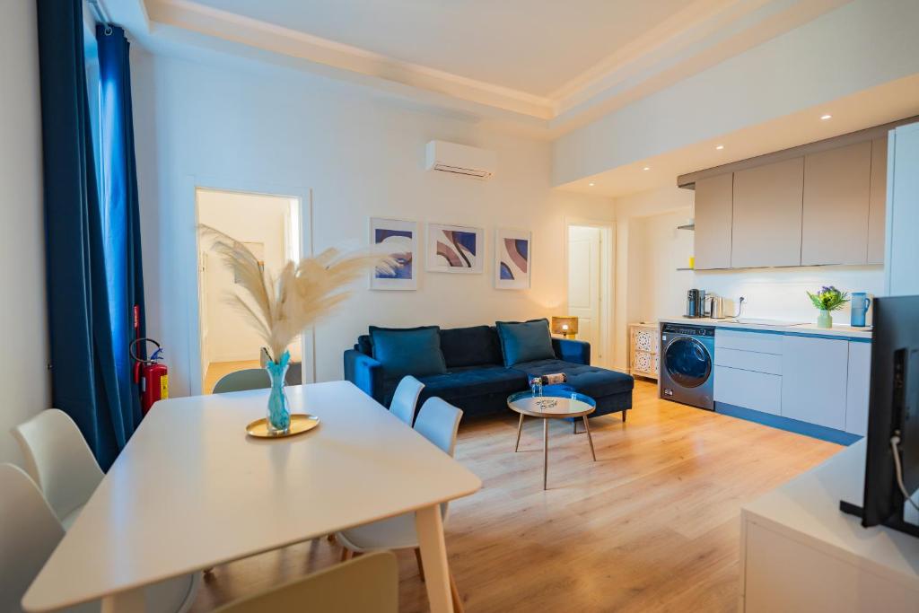 Four seasons apartment 50 m from Duomo - 4