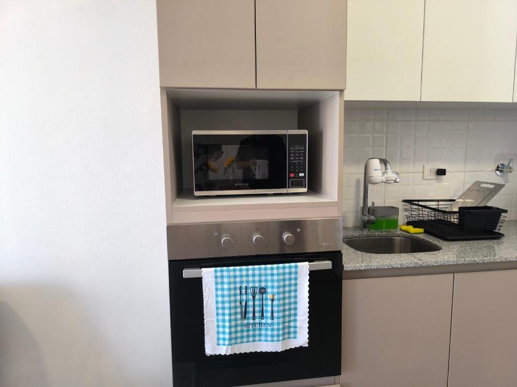 Impecable, estreno, cuadra 14 AV Brasil wifi alta velocidad gratis, Pueblo Libre- Lima-Perú - 5