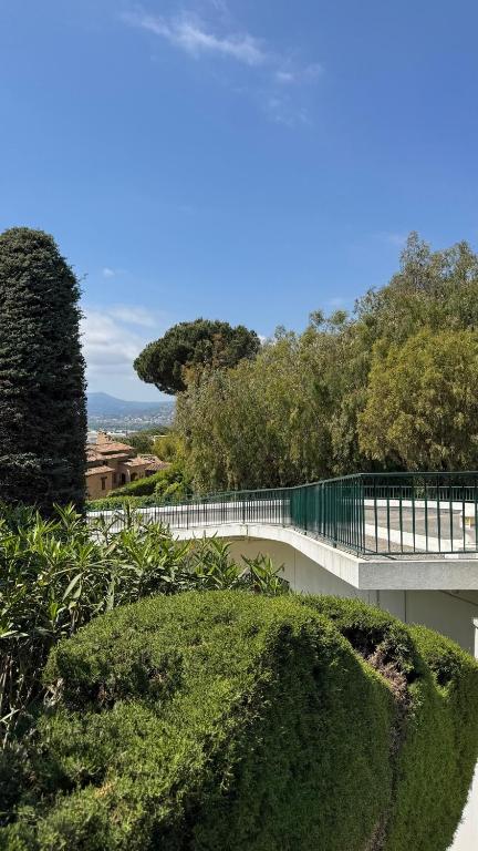 Cozy, renovated studio Cannes, Croix des Gardes - 4