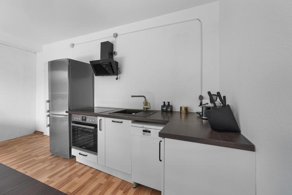 Kanal Apartment No1 I 8P I München - 3