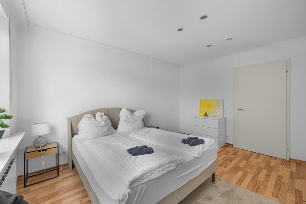 Kanal Apartment No1 I 8P I München - 4