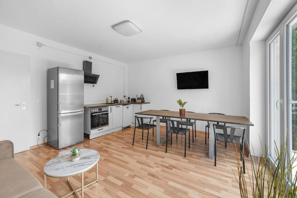 Kanal Apartment No1 I 8P I München - 5