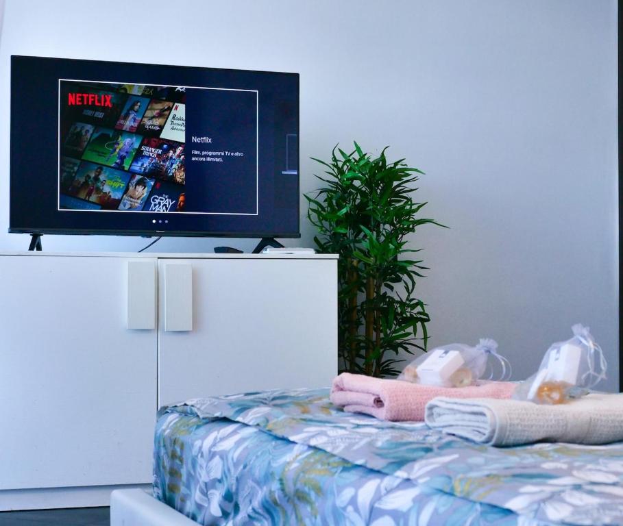Cinema Suite Tiburtina Apartment - 2