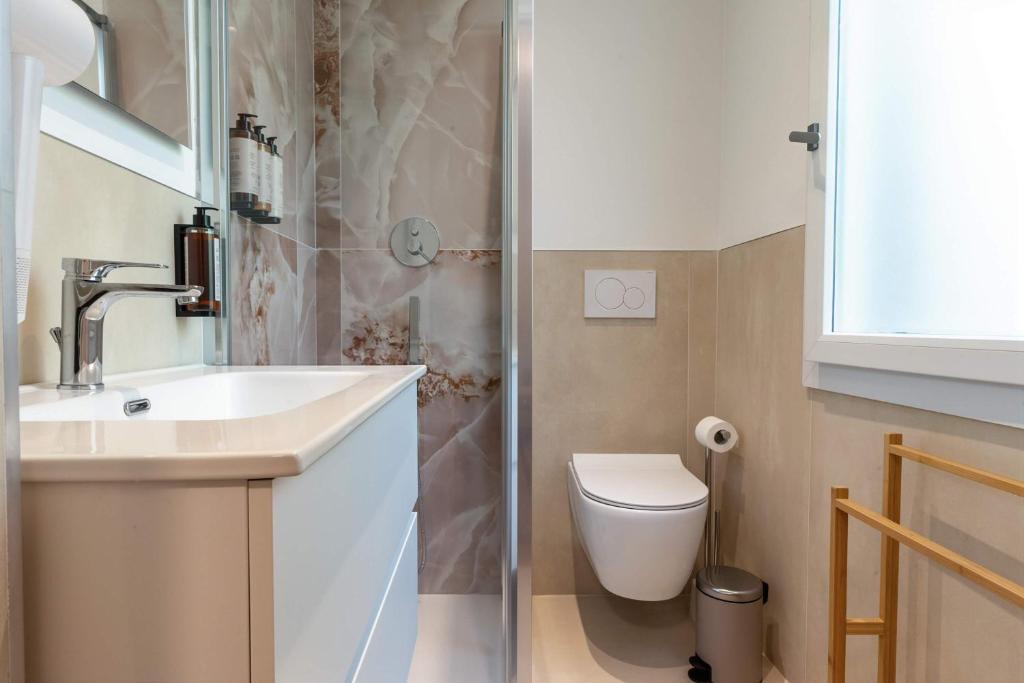 Central Station Modern Boutique Room With Ensuite - 4