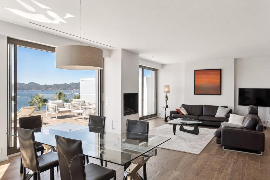 REF 2081 - Cannes Croisette - Appartement vue mer à louer - 3