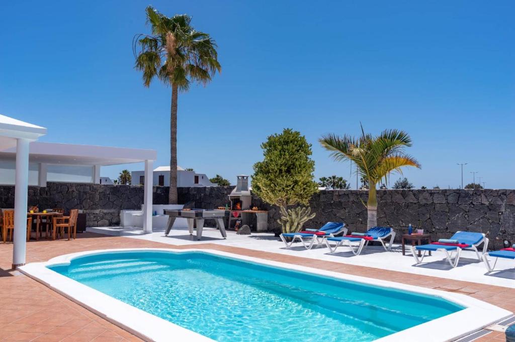 Villa Leon by Villa Plus - 2