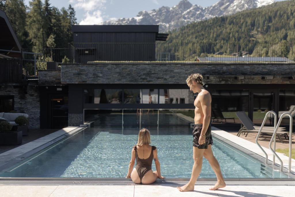 Aparthotel Familiaris - Family Apartments - Pools & Spa in Dolomites - 1