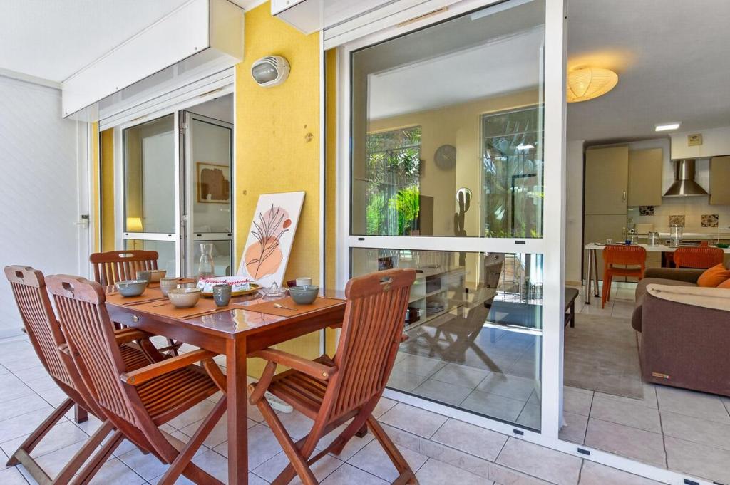 Appart avec terrasse, patio et garage à Menton - 2