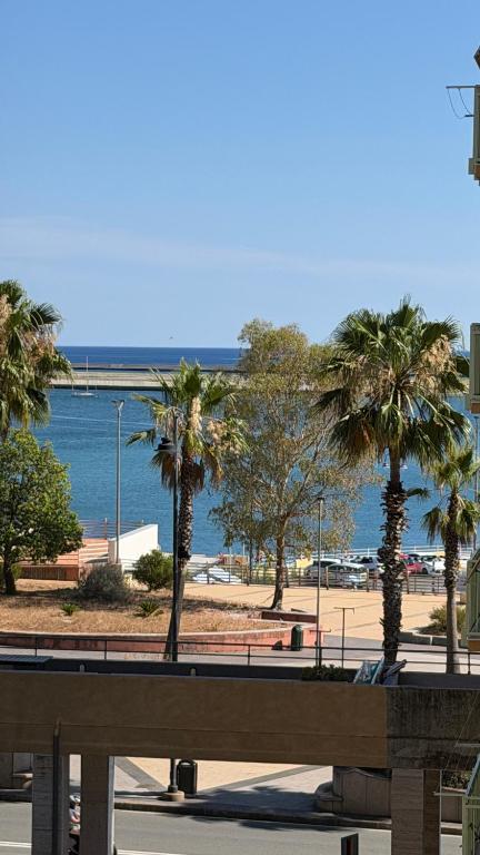 La Casa di Edo - Sea View Apartment near Beach, AC & Private Parking - 1