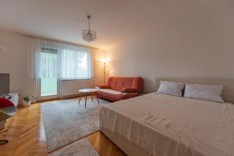 Quiet & Modern Apartment-Sarajevo Centar - 1