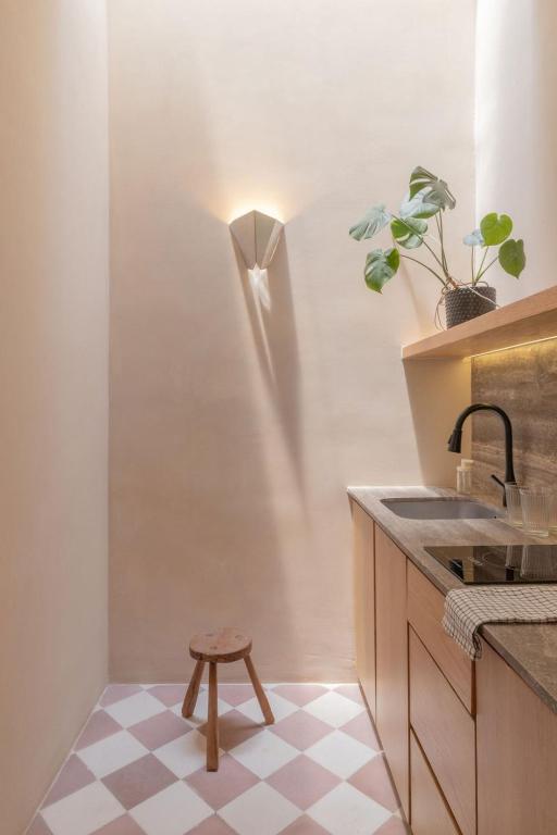 Boutique Loft + Rooftop in Historic Home - 2