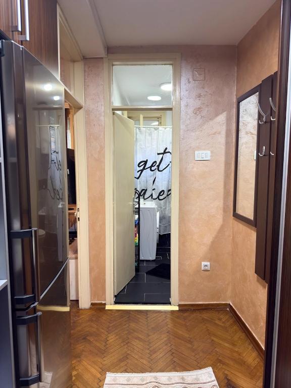 The Quiet Corner, Central Podgorica Apartment - 4