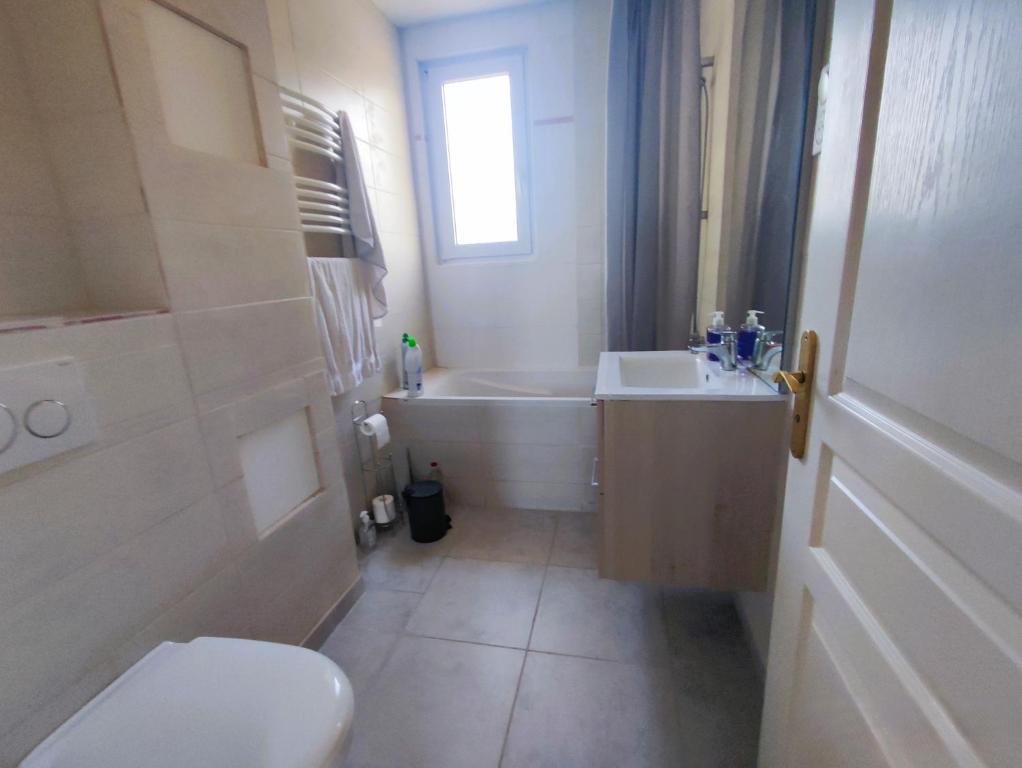 Chambre dans une maison paisible - 5